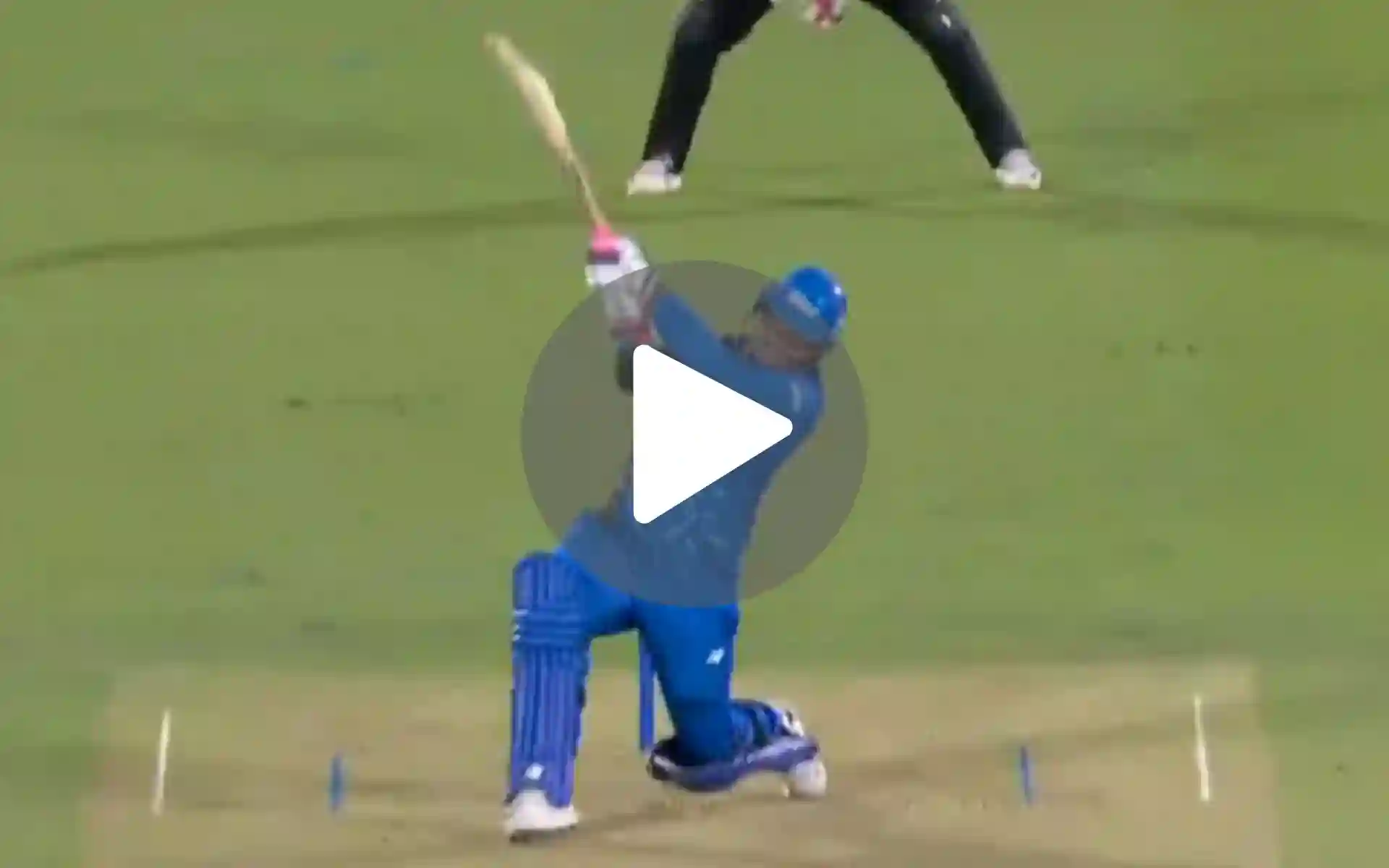 [Watch] Shimron Hetmyers' Trademark Slog Six At Lord's In The Hundred 2024 Thriller